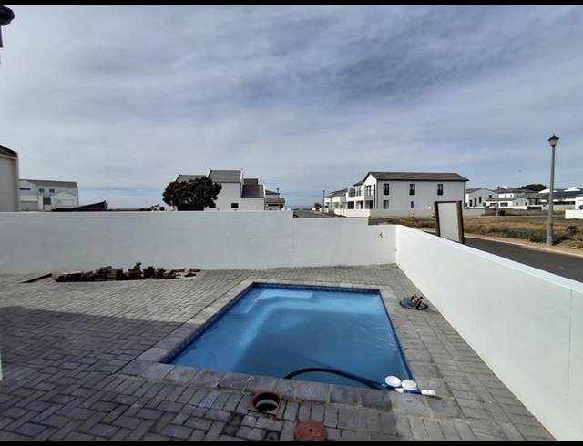 3 BEDROOM HOUSE FOR SALE IN SANDY POINT